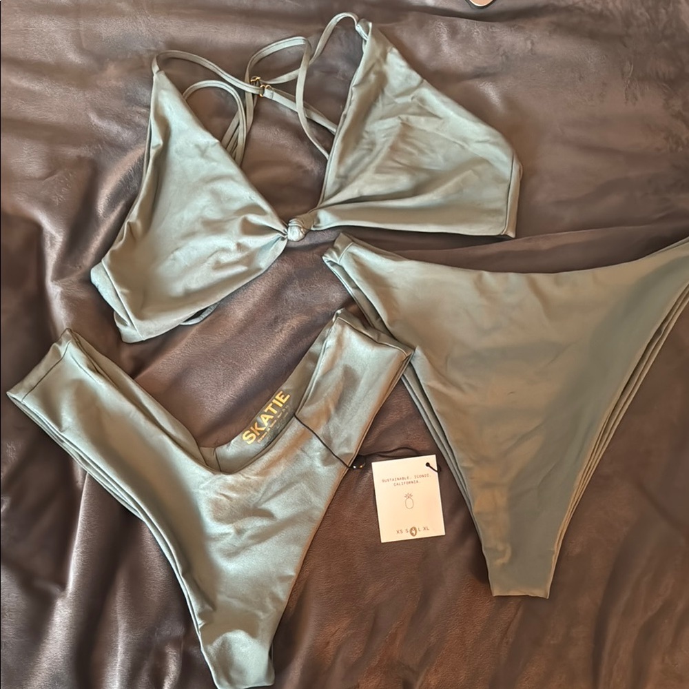 Skatie Green Bikini Set Minimalist Swimwear
